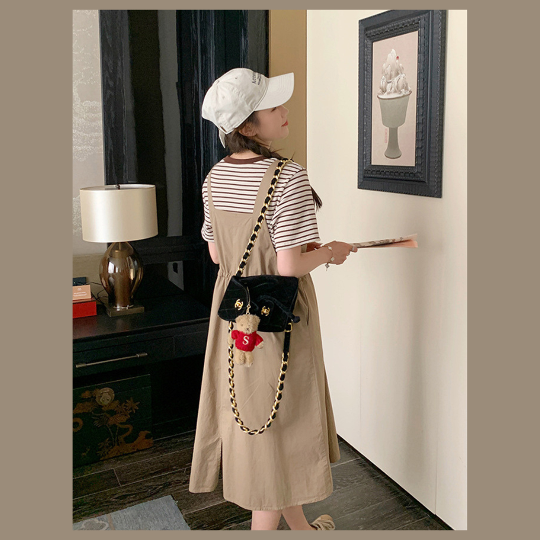 เอี๊ยมกระโปรง+เสื้อแขนสั้น เนื้อผ้าดีมาก มีเชือกปรับขนาดครรภ์ได้ มีกระเป๋าข้าง และกระเป๋ากลางชุดนี้ น่ารักมากบอกเลย M L XL XXL