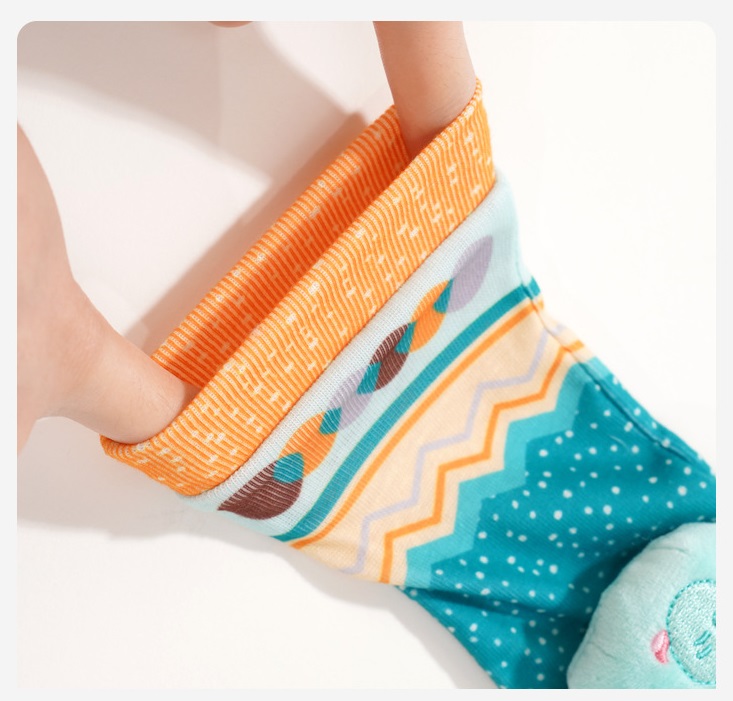 พรีออเดอร์ (Pre-order) Sozzy003 สายรัดข้อมือ+ถุงเท้า ลายสัตวฺน่ารัก ชุด4 ชิ้น