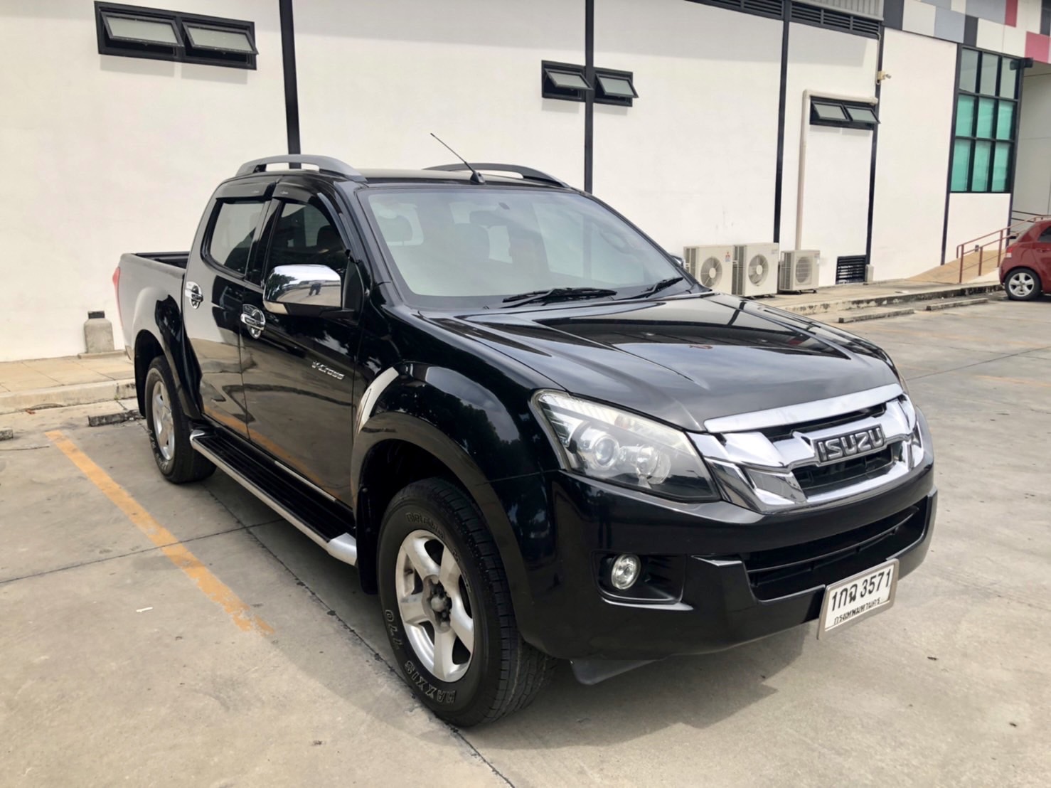 Isuzu Dmax Vcross 3.0Z Pretige Vgs Turbo Cab4 MT 2012