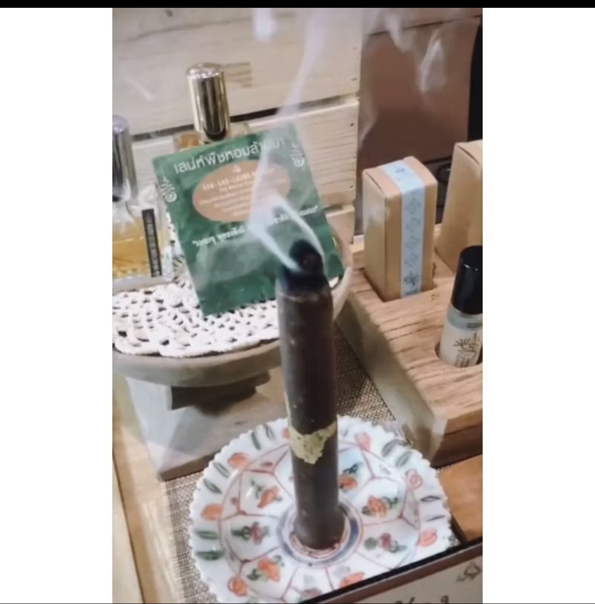 Ayada เทียนร่ำห้อง สยามกำยานแบบดั้งเดิม สยามกำยาน