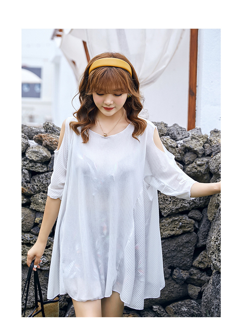 ชุดว่ายน้ำคนอ้วน 5xl พร้อมส่ง :ชุดว่ายน้ำไซส์ใหญ่เที่ยวทะเลสีน้ำตาลแต่งลายใบไม้ มาพร้อมเสื้อคลุมสีขาวเว้าไหล่แบบเก๋ set 3ชิ้น มีบรา กระโปรงติดกางเกงขาสั้นและเสื้อคลุม แบบสวยน่ารักมากๆจ้า : รอบอก36-46 นิ้ว - เอว 32 - 44 นิ้ว - สะโพก 40 - 50 นิ้ว - เสื้อคลุ