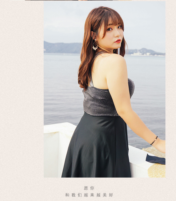 ชุดว่ายน้ำคนอ้วน 5xl พร้อมส่ง :ชุดว่ายน้ำไซส์ใหญ่ชุดเที่ยวทะเลสีดำสายไขว้ด้านหลังมาพร้อมเสื้อคลุม มีกางเกงขาสั้นใส่ด้านในแบบสวยน่ารักมากๆจ้า :รอบอก38-48นิ้ว เอว34-44นิ้ว สะโพก42-52นิ้ว เสื้อคลุมรอบอกกว้าง 48นิ้ว