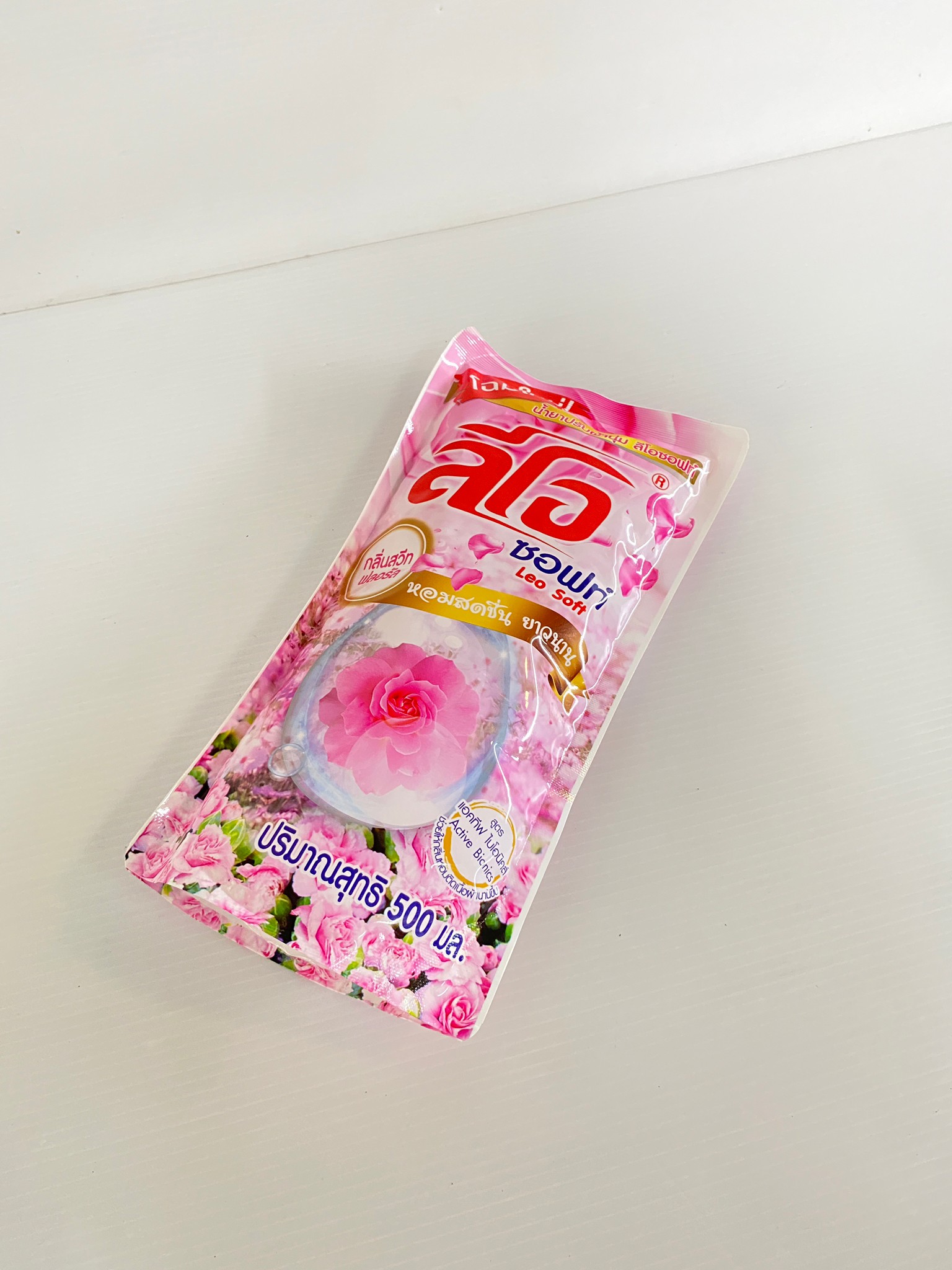 น้ำยาปรับผ้านุ่ม ลีโอ ซอฟ ขนาด500 ml. สูตร เข้มข้น ชนิดเติม ปรับผ้านุ่มกลิ่นหอม มีให้เลือก3กลิ่น