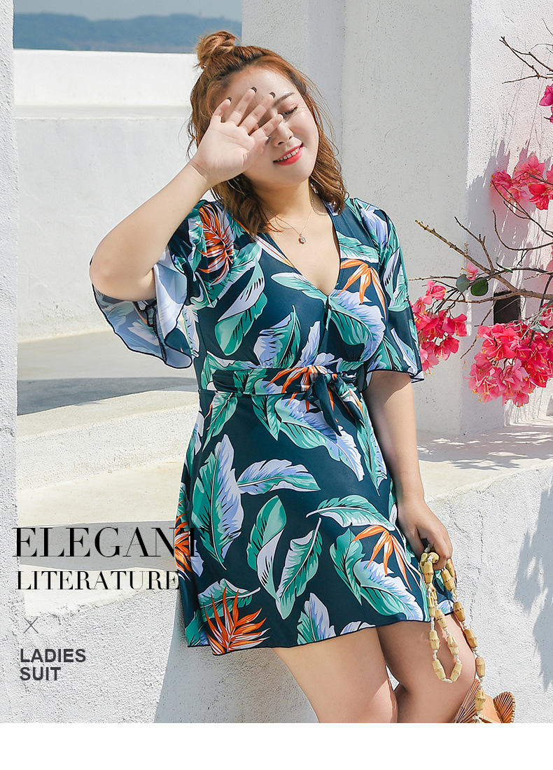 ชุดว่ายน้ำคนอ้วน วันพีช9xl พร้อมส่ง :ชุดว่ายน้ำไซส์ใหญ่เที่ยวทะเลสีเขียวแต่งลายใบไม้ผูกโบว์และสายถักด้านหลัง มีกางเกงขาสั้นใส่ด้านใน แบบสวยน่ารักมากๆจ้า :รอบอก44 - 58 นิ้ว - เอว 44 - 56 นิ้ว - สะโพก 46 - 62 นิ้ว