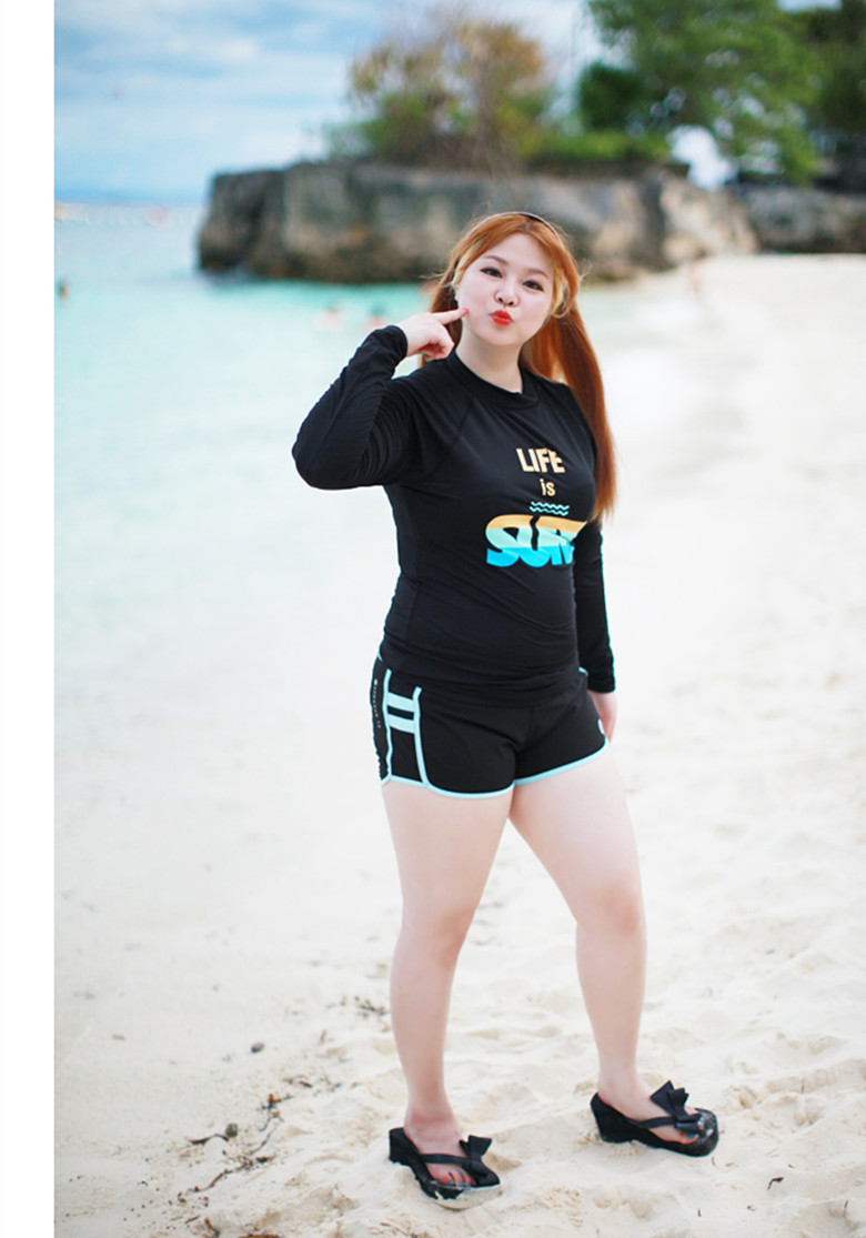 ชุดว่ายน้ำคนอ้วน แบบสปอร์ตพร้อมส่ง :ชุดว่ายน้ำไซส์ใหญ่สีดำแขนยาวแต่งลายอักษรขอบฟ้า set 4 ชิ้น มีเสื้อแขนยาว บรา บิกินี่ กางเกงขาสั้น แบบสวยน่ารักมากๆจ้า:รายละเอียดไซส์คลิกเลยจ้า