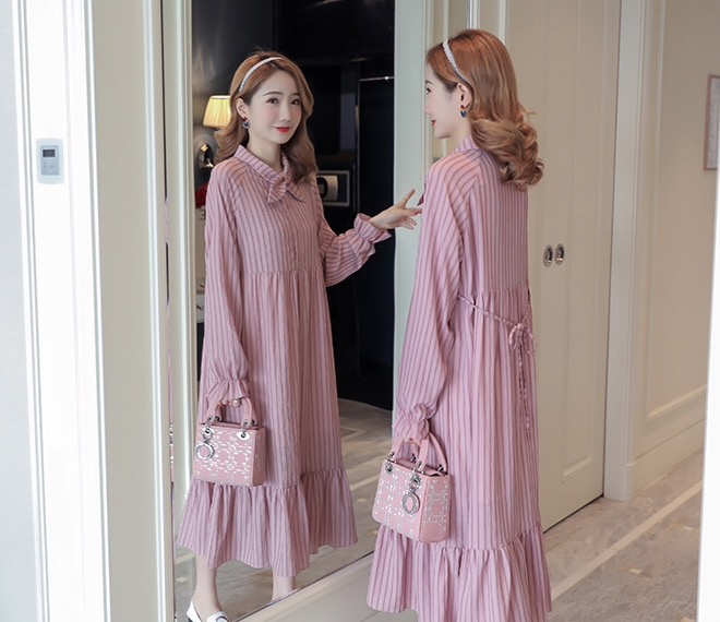 ชุดคลุมท้องแฟชั่นเกาหลีแขนยาว ผ้าลายเนื้อดี มีเชือกปรับขนาดครรภ์ แต่งระบายที่แขนละชายกระโปรง M L XL XXL