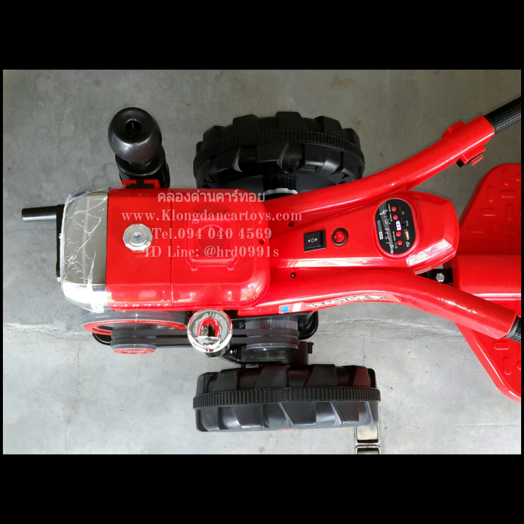 รถเด็กอีแต๋นไถนาแบตเตอรี่(2มอเตอร์2แบต12v, ปรับเลื่อนที่นั่งได้3ระดับ, มีเสียงเครื่องรถไถ เล่นUSBได้ มีเพลงในตัว และมีไฟ มีกล่องเก็บของ วิ่งได้จริง กะบะกว้างมาก)