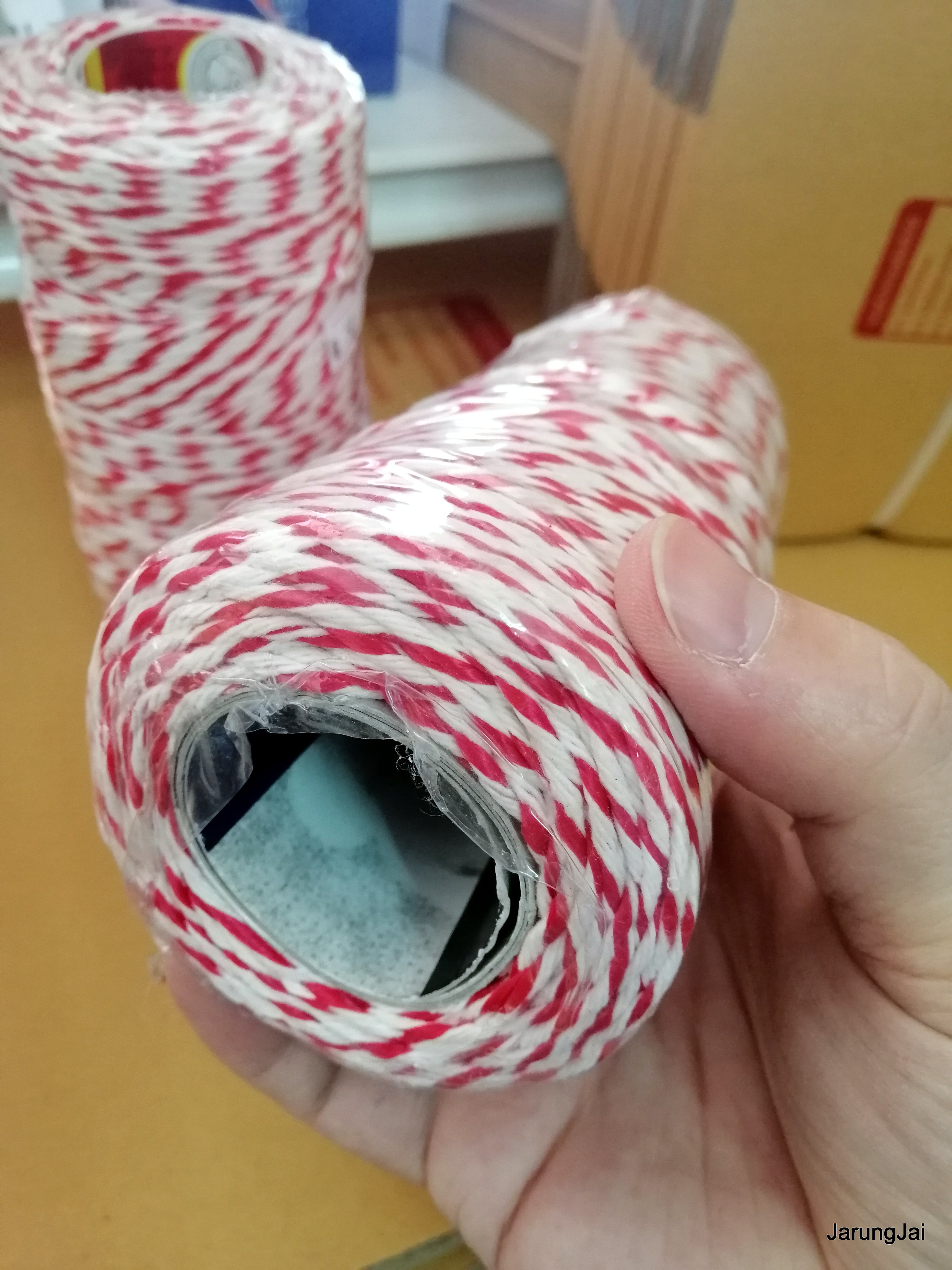 เชือกไปรษณีย์ แดงขาว หลอดใหญ่ ตามภาพ