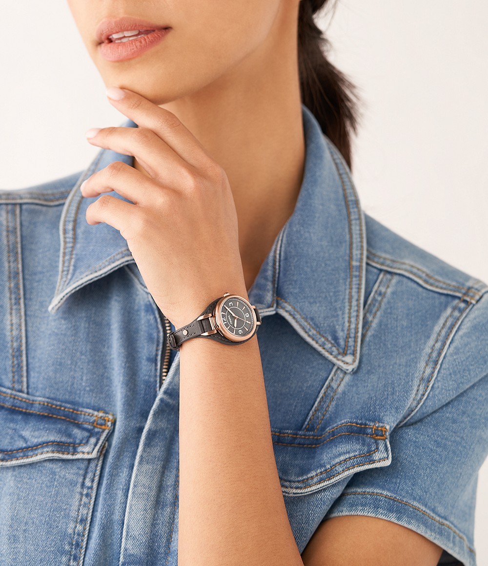 Fossil ES5212 นาฬิกาผู้หญิง Carlie Three-Hand Black LiteHide™ Leather Women's Watch