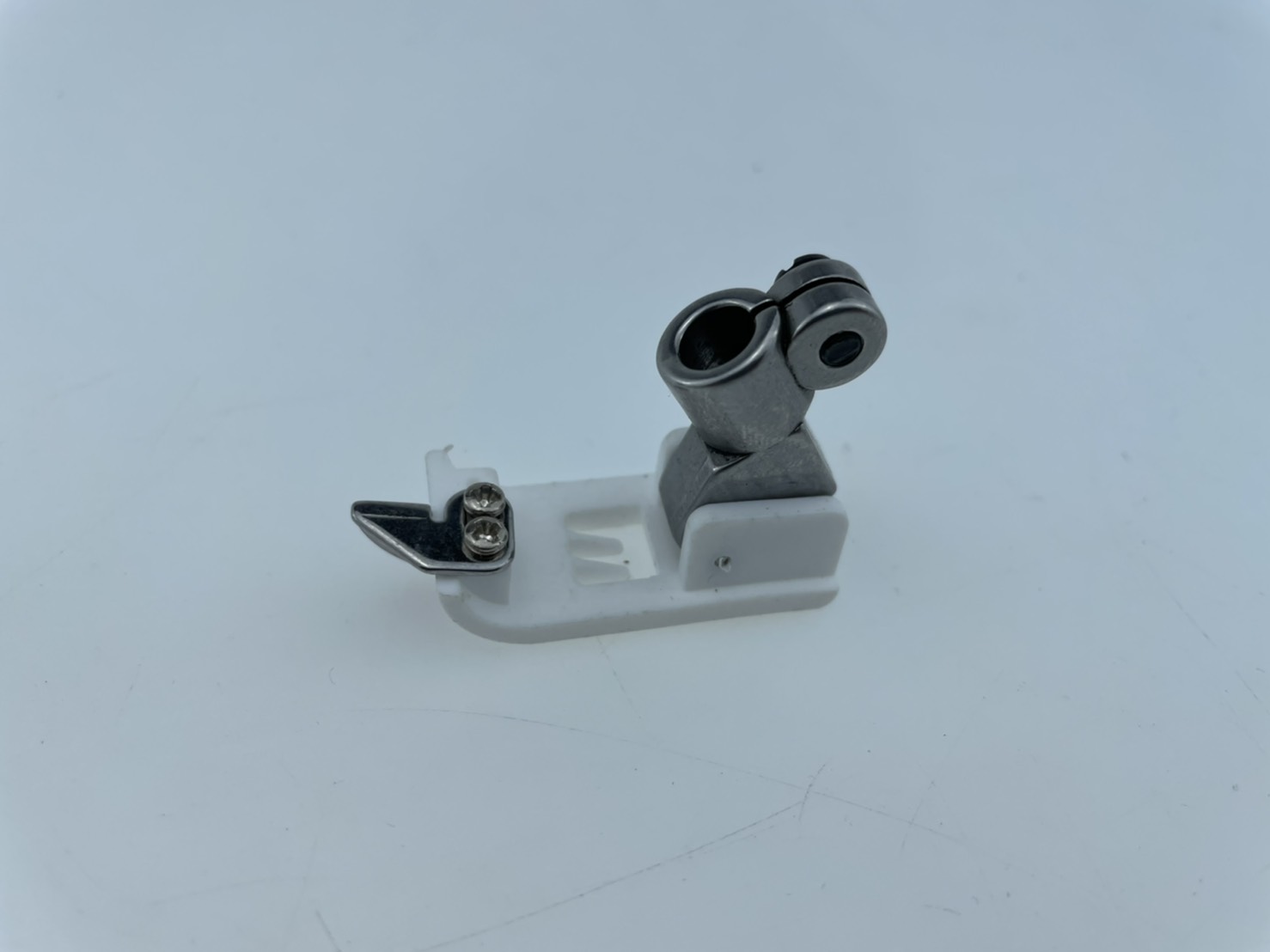 ตีนผีจักรลาทับ มีหัวเรือ แบบพลาสติก จักรลาอุตสาหกรรม ของแท้อย่างดี