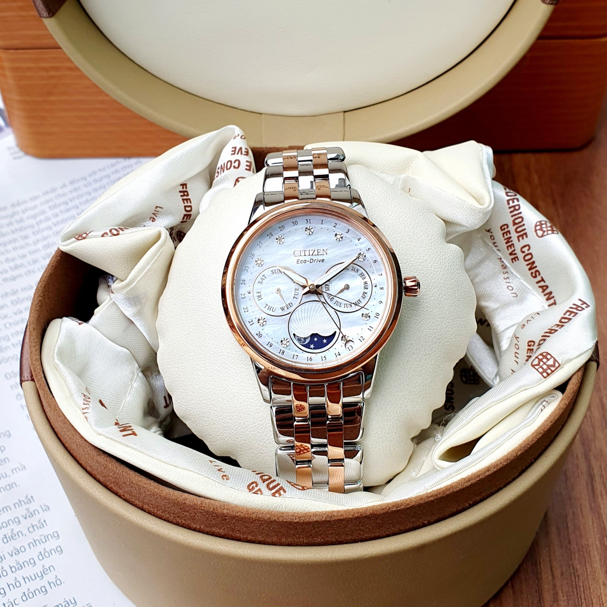 Citizen FD0006-56D นาฬิกาผู้หญิง Eco-Drive Calendrier Moon Phase Women's Watch