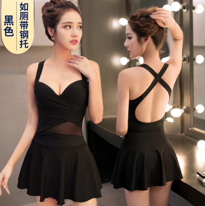 ชุดว่ายน้ำทูพีช พร้อมส่ง :ชุดว่ายน้ำสีดำแต่งสายและเว้าด้านหลัง มีกางเกงใส่ด้านในแบบ. sexy สวยมากๆจ้า:รอบอก36-44นิ้ว เอว30-36นิ้ว สะโพก36-44นิ้ว