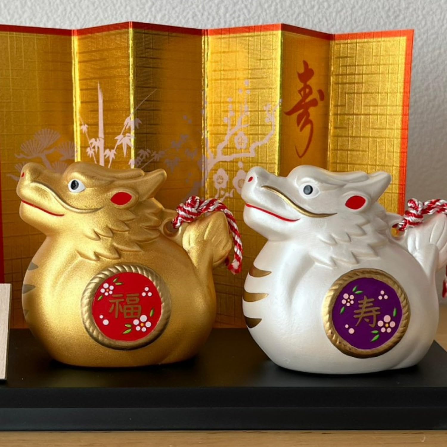 [PRE-ORDER] มังกรคู่ มังกรทอง มังกรเงิน เสริมดวง วันตรุษจีน ของมงคลญี่ปุ่น นำเข้าจากญี่ปุ่น ของมงคลญี่ปุ่น ฮวงจุ้ยโต๊ะทำงาน Dragon Zodiac 2024