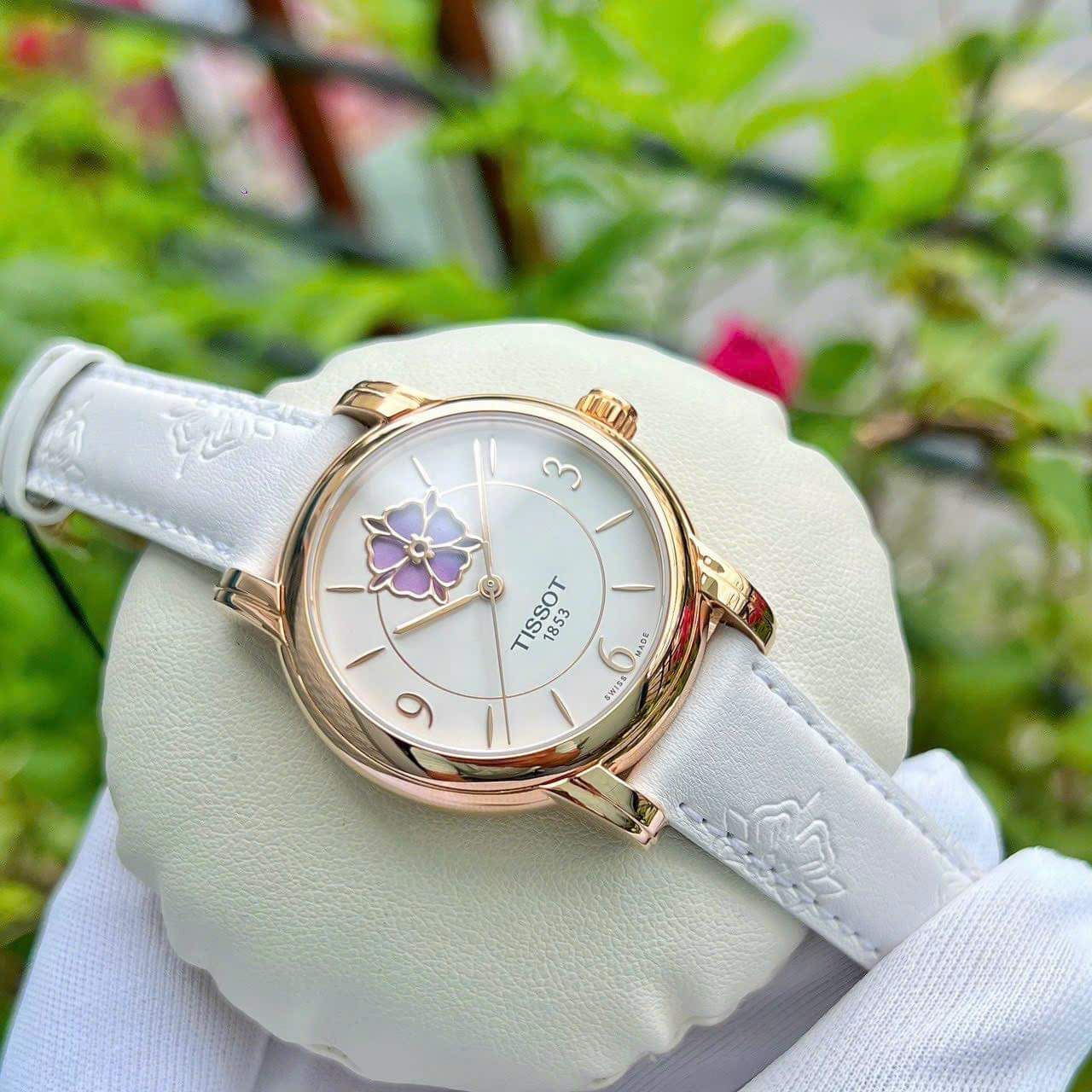 Tissot T050.207.37.017.05 นาฬิกาผู้หญิง Lady Heart Flower Powermatic 80 Women's Watch