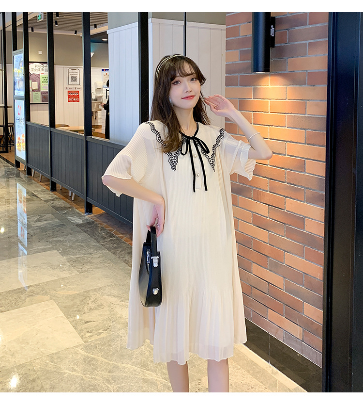 เดรสคลุมท้องแฟชั่น สุดน่ารัก ผ้าชีฟองอัดพรีททั้งชุด ปกคอแต่งด้วยลูกไม้ มีเชือกผูกเพิ่มความเก๋ มีซับใน M L XL XXL