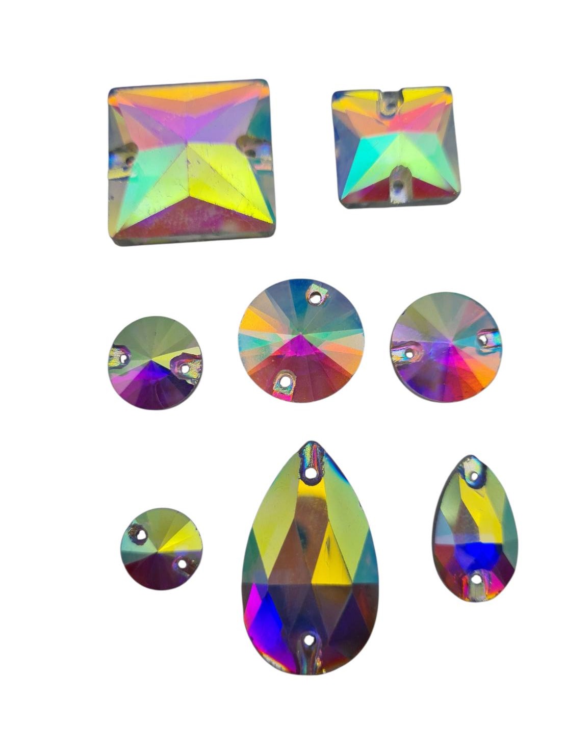 คริสตัลเนื้อแก้วมีรูสำหรับเย็บ สีรุ้งAB และสีใส สำหรับงานประดับตกแต่งชุดการแสดงและชุดต่างๆ