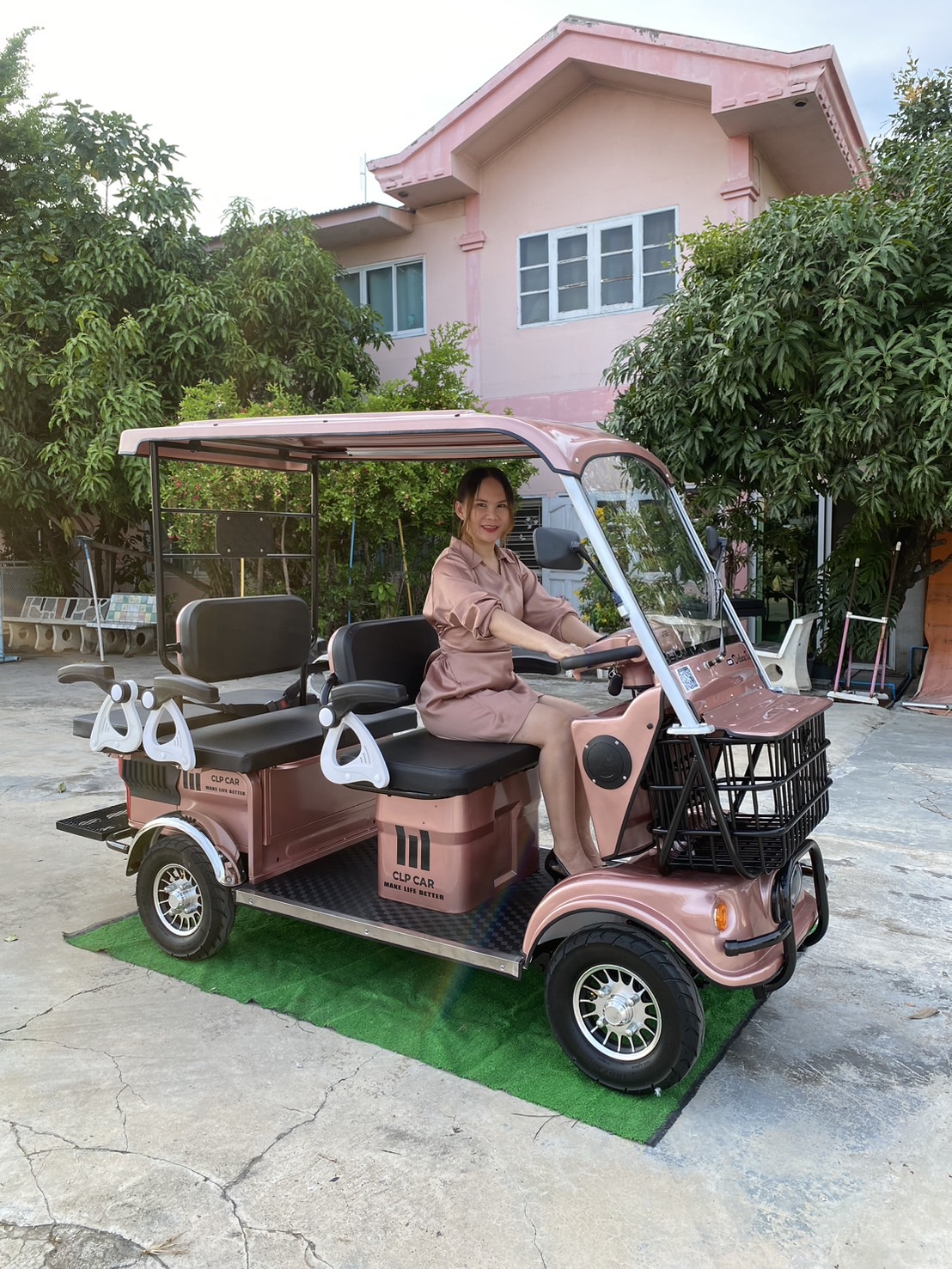 รถไฟฟ้า 4 ล้อ 6 ที่นั่ง (คนไซส์ใหญ่) รุ่น M-01ฺB BIG PLUS ยี่ห้อ CLP CAR ขับแฮนด์บิด