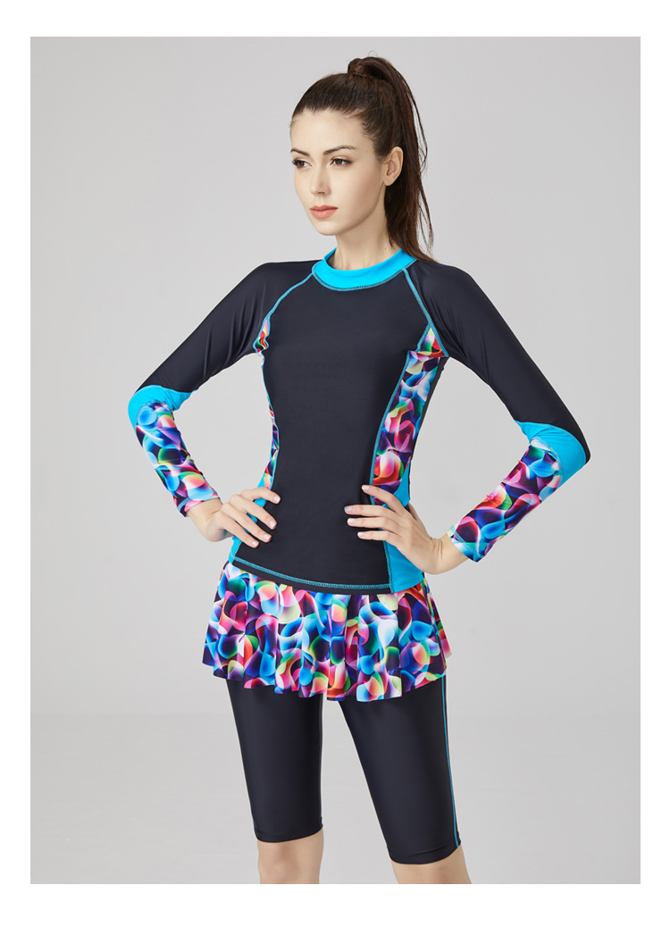 ชุดว่ายน้ำคนอ้วน แบบสปอร์ต 6xl พร้อมส่ง:ชุดว่ายน้ำไซส์ใหญ่สีดำแขนยาวตัดขอบฟ้าลายกราฟฟิก มาพร้อมกางเกงแต่งกระโปรงระบาย แบบสวยมากๆจ้า:รอบอก40-52นิ้ว เอว34-48นิ้ว สะโพก46-58นิ้ว