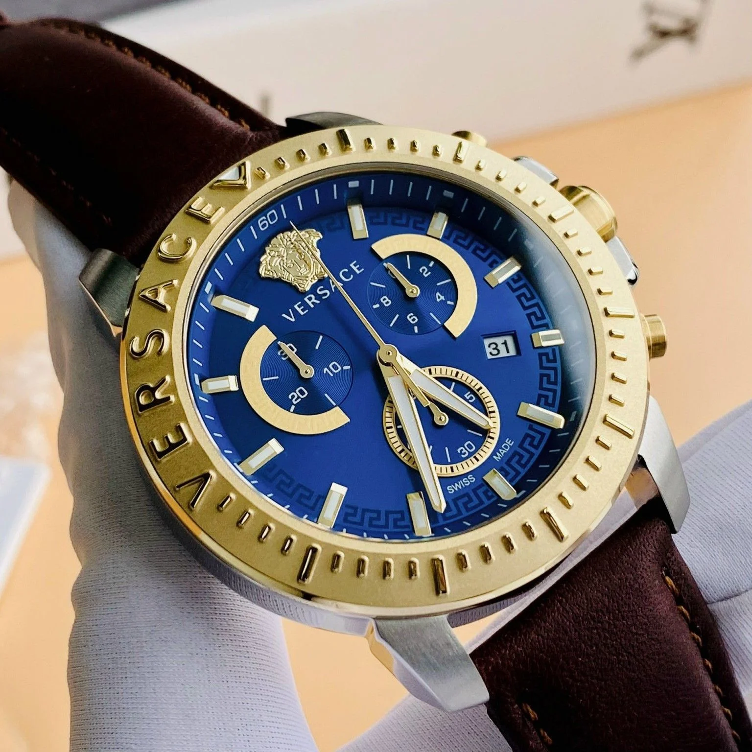 Versace VE2E00221 นาฬิกาผู้ชาย Chronograph Quartz Men's Watch