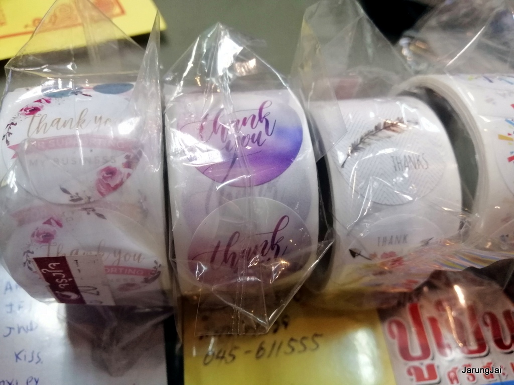 สติ๊กเกอร์ขอบคุณ ขนาดเล็ก จำนวน 100 ดวง thank you sticker คละลาย