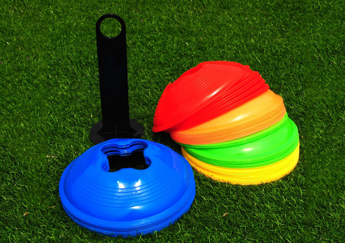 ชุดจานฝึกฟุตบอล 50ชิ้น (19.5cm สูง5cm)เจาะฝาดอกไม้