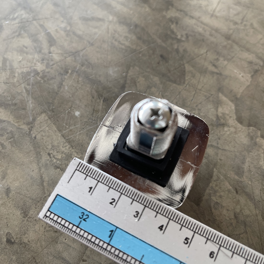 ปุ่มกดชักโครก ก้านทองเหลือง Lucky ของแท้100% - Authentic Brass Toilet Flush Button - ซีทูล Ctool hardware