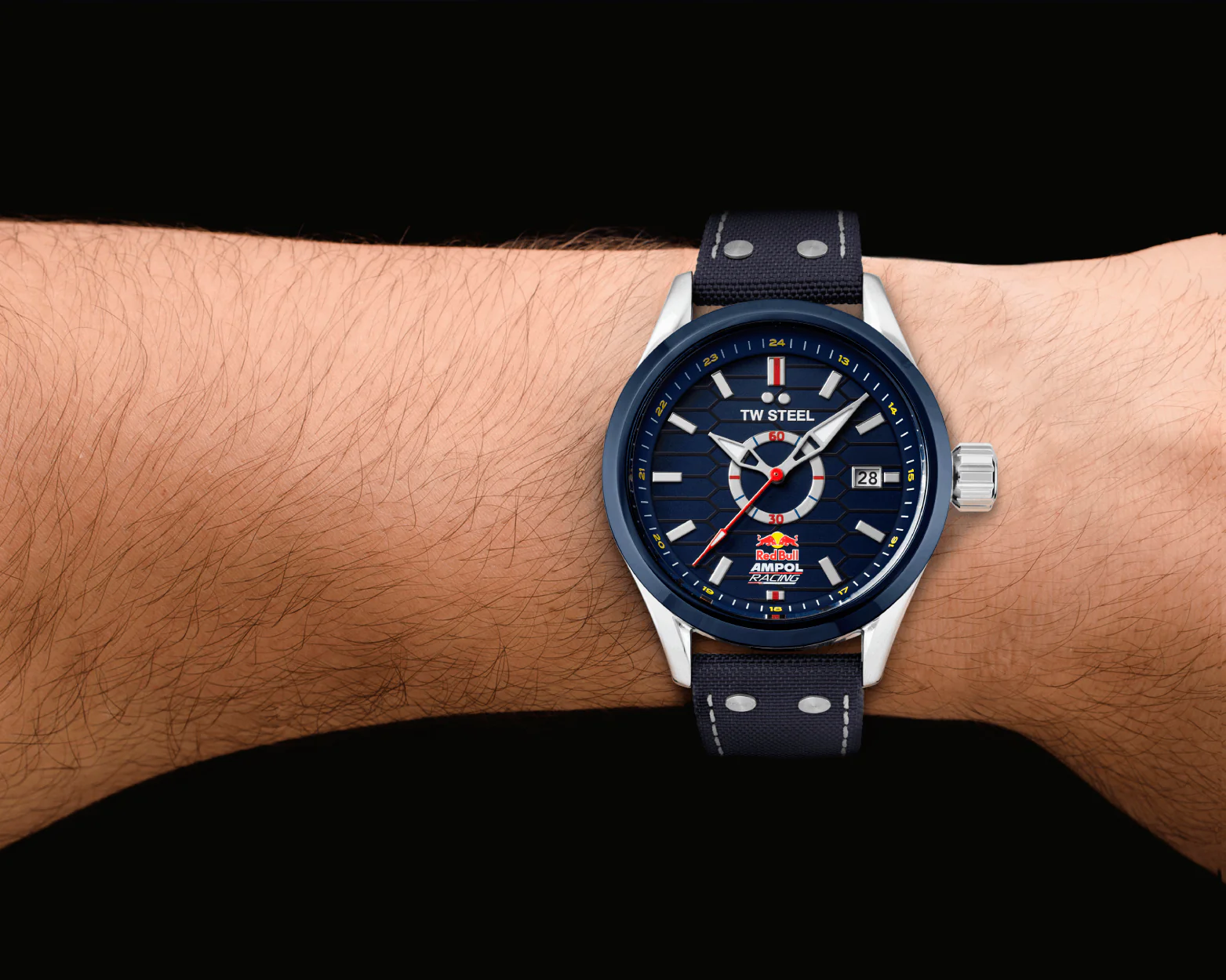 TW Steel VS93 นาฬิกาผู้ชาย Red Bull Ampol Racing Quartz Men's Watch