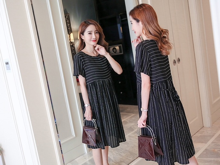 เดรสคลุมท้องสไตล์เกาหลี แขนสั้น ลายตรง ทรงระบาย มีเชือกปรับขนาดครรภ์ M L XL,XXL