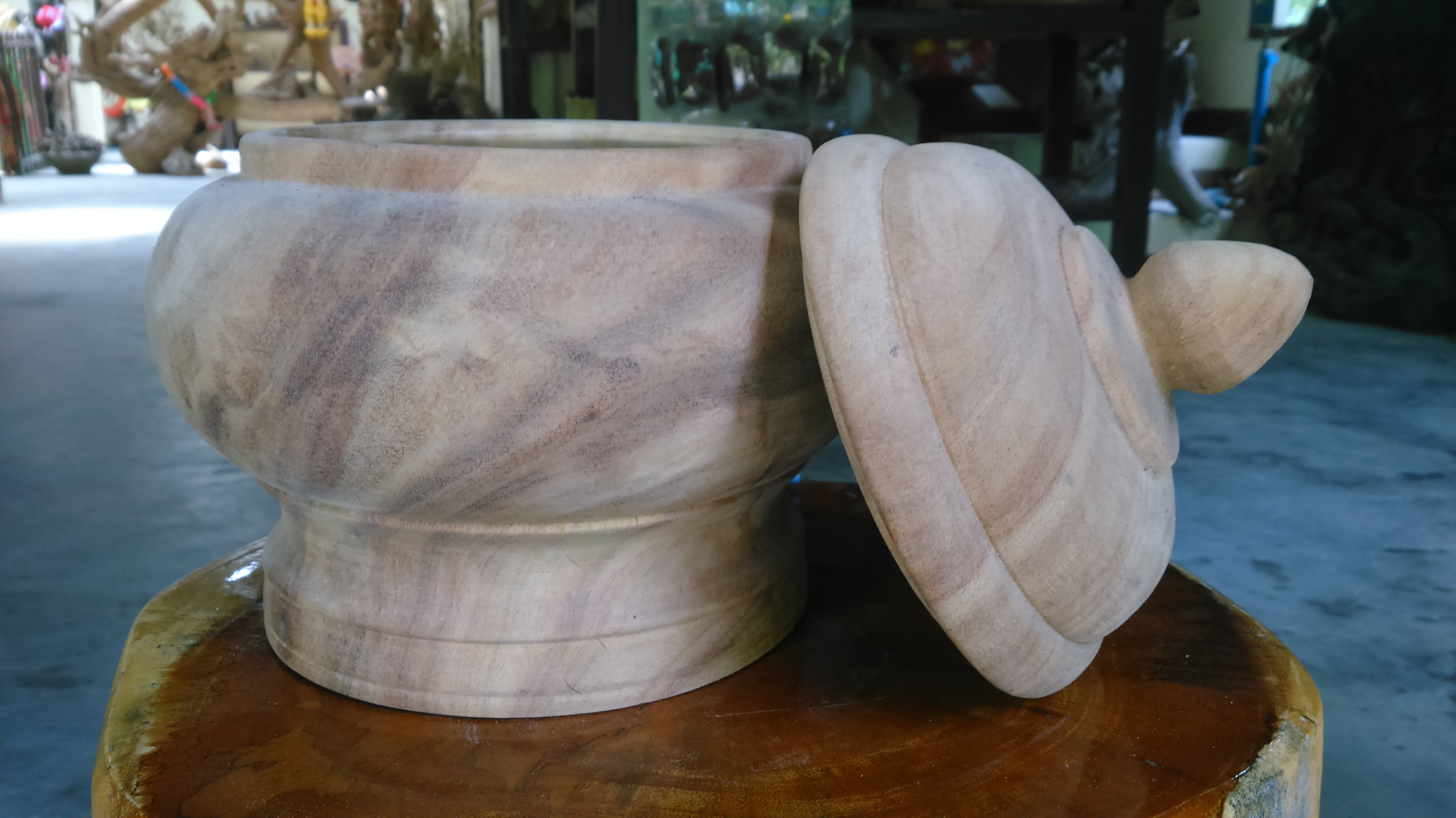 โถข้าวพร้อมฝาปิด(ใหญ่)ไม้เทพทาโร