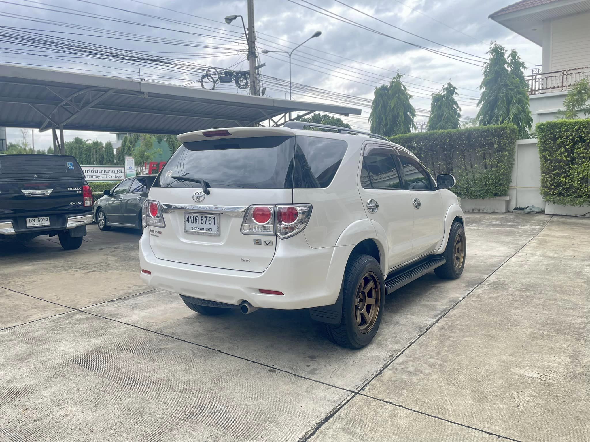 Toyota Fortuner Champ 3.0V VN Turbo เกียร์ออโต้ ปี2012 2012