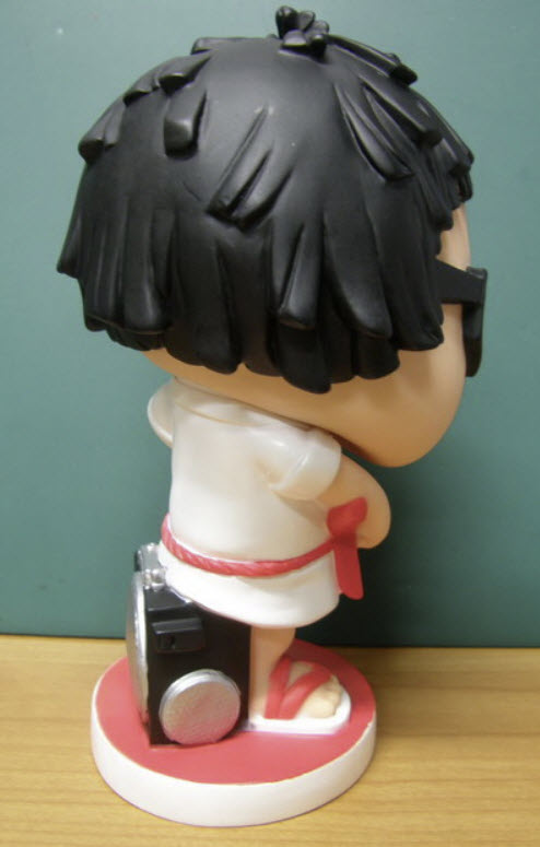 ออมสินโก๋แก่ เล่นกีตาร์ไฟฟ้า