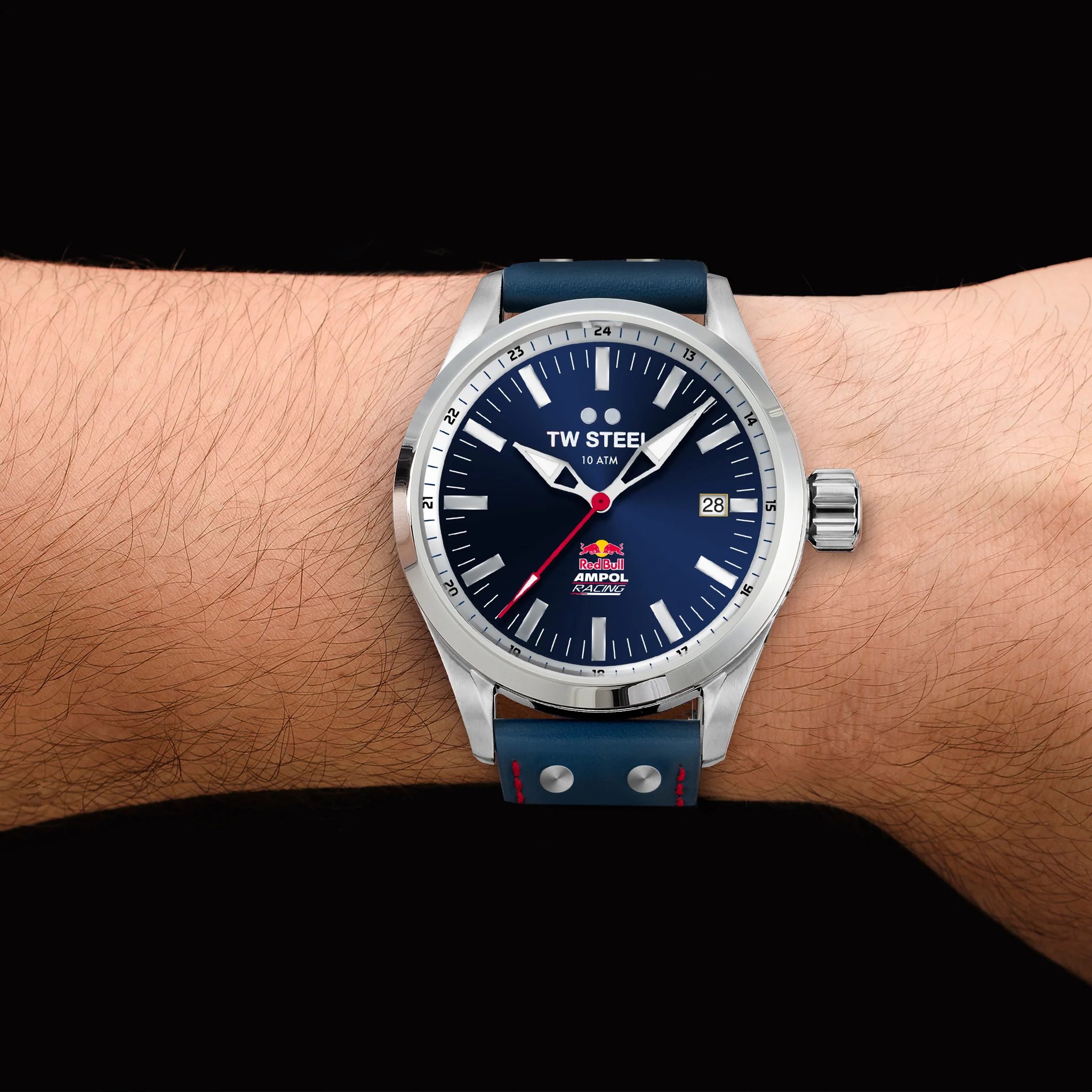 TW Steel VS96 นาฬิกาผู้ชาย Red Bull Ampol Racing Quartz Men's Watch