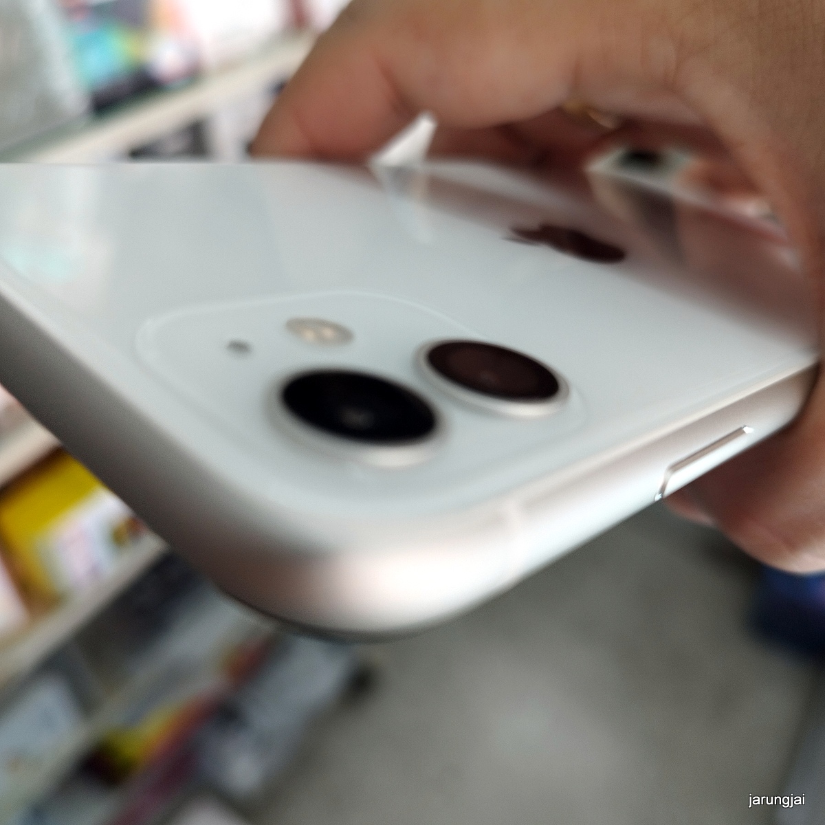 iphone 11 64gb silver th มือสอง ไอโฟนศรีสะเกษ