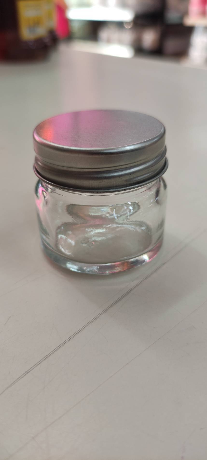 ขวดยาหม่อง 30g (คุณเปรม) @ การบรรจุ : แพคละ 20 ชิ้น / หีบละ 260 ชิ้น