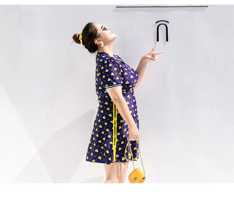 ชุดว่ายน้ำคนอ้วน 6xl พร้อมส่ง: ชุดว่ายน้ำไซส์ใหญ่สีน้ำเงินซิปหน้าแต่งลายผ้ามาพร้อมกางเกงขาสั้น แบบสวยน่ารักมากๆจ้า :ขนาด- รอบอก 40 - 50 นิ้ว- เอว 36 - 44 นิ้ว- สะโพก 40 - 52 นิ้ว