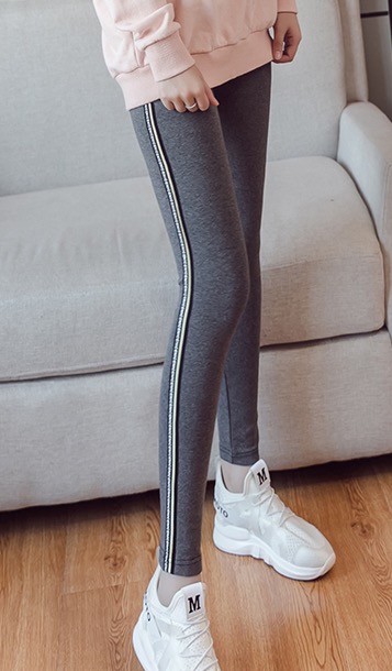 เลคกิ้งคนท้องขายาว ผ้านิ่ม มีแถบด้านข้างสวย ใส่สบาย มีสายปรับขนาดครรภ์ มี3 สี M,L,XL