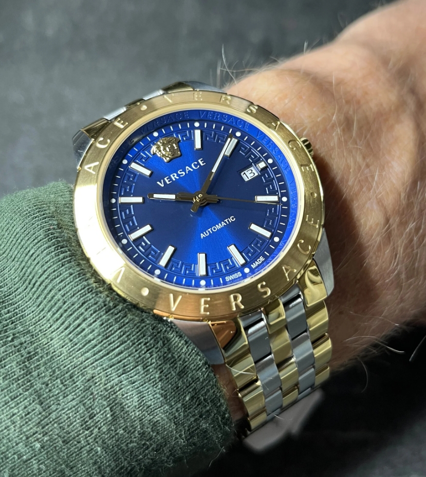 Versace VE2D00421 นาฬิกาผู้ชาย Univers Automatic Men's Watch