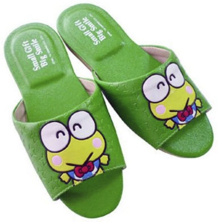 รองเท้าแตะสตรี กบเขียวเคโระ (Keroppi) พื้นกันลื่น ขนาด 26 ซ.ม.