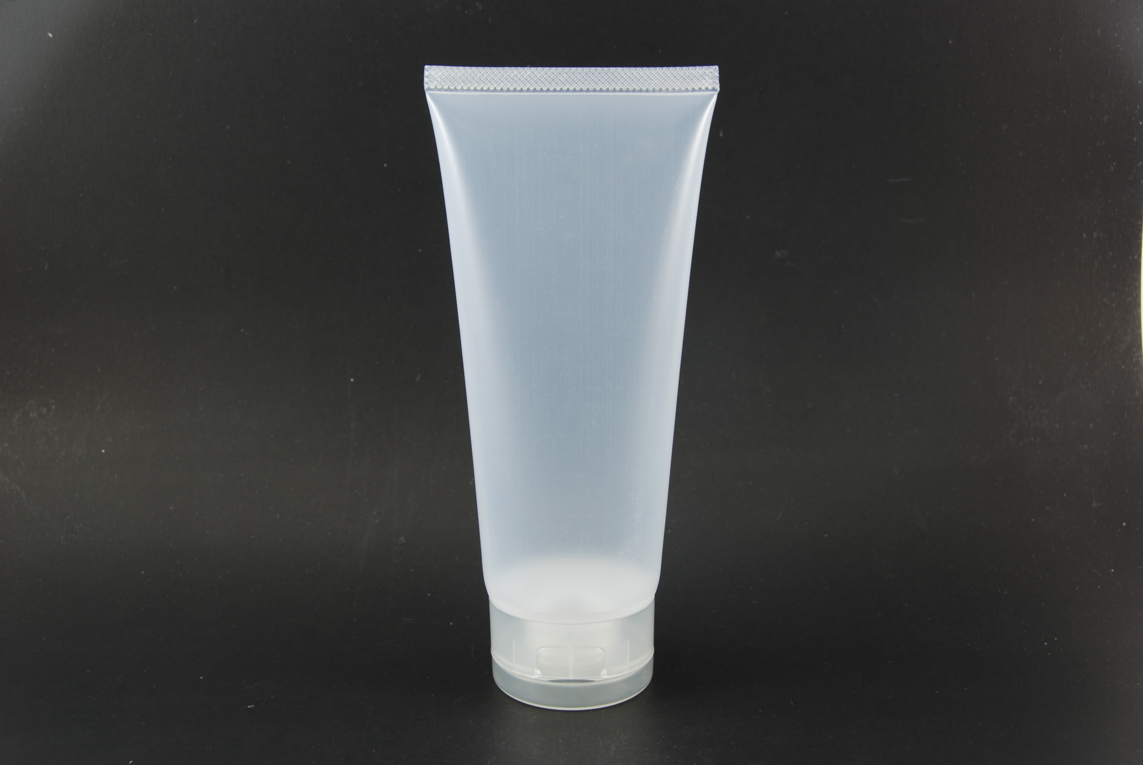 หลอดโฟม 100 กรัม สี ขาวใส แพคละ 10 ใบ