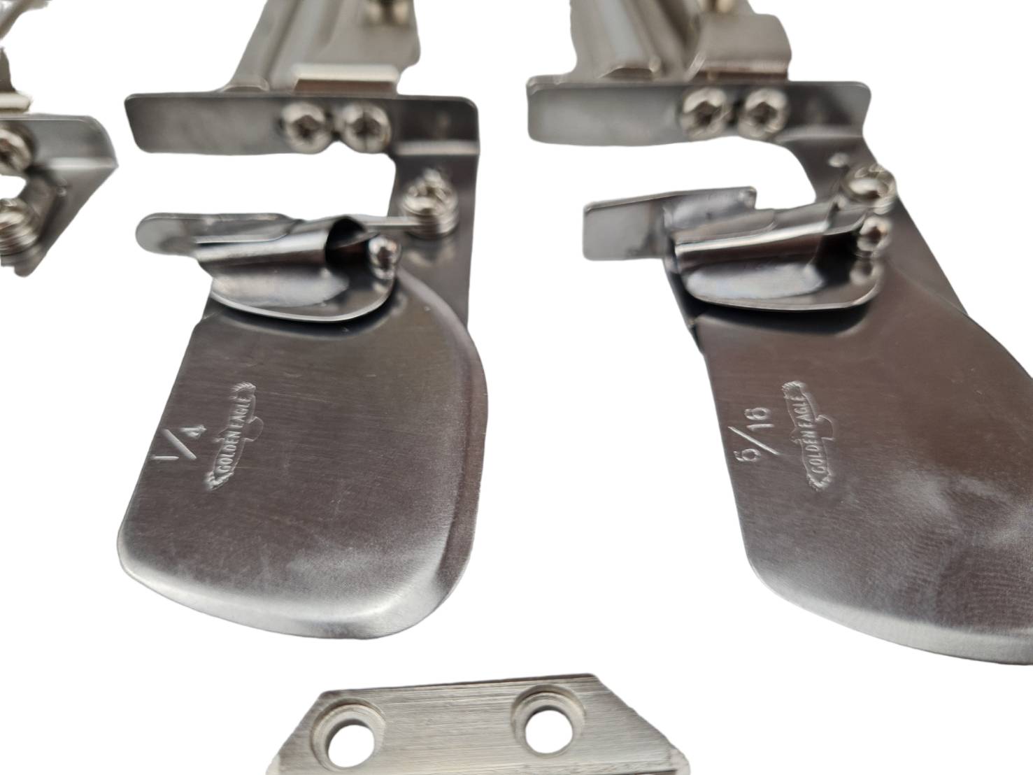 ซองพับชายผ้าสำหรับจักรอุจตสาหกรรมเข็มเดี่ยวสำหรับผ้าหนาหรืองานเย็บที่ต้องผ่านตะเข็บออกแบบมาพิเศษเย็บขอบผ้า แล้วไม่แตก