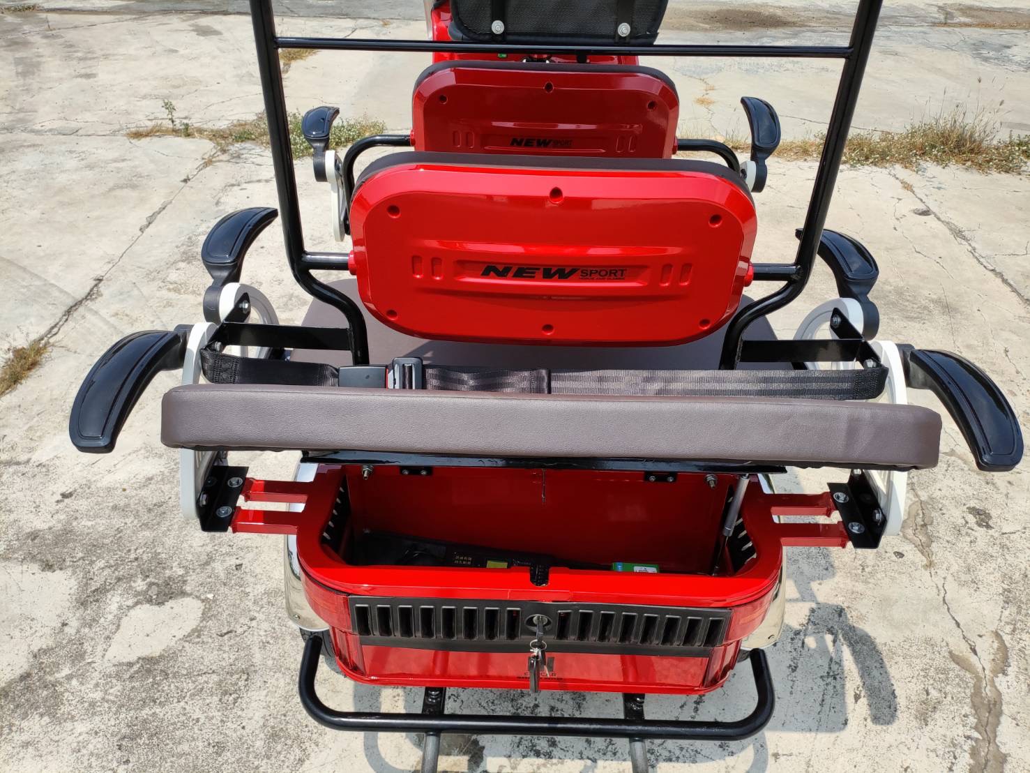 รถไฟฟ้า 4 ล้อ 6 ที่นั่ง (คนไซส์ใหญ่) รุ่น M-01ฺB BIG PLUS ยี่ห้อ CLP CAR ขับแฮนด์บิด