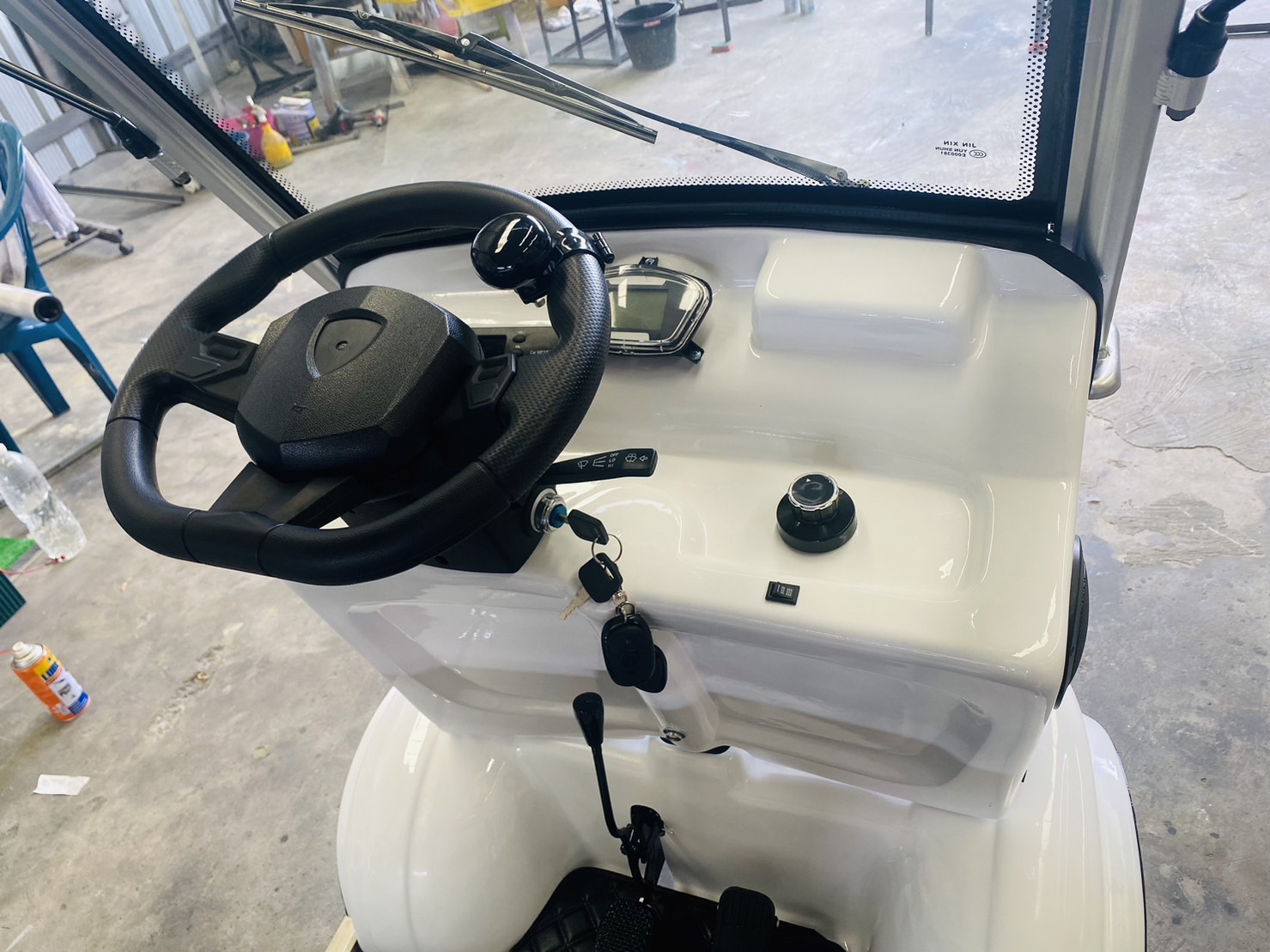 รถกอล์ฟไฟฟ้า 4 ล้อ 4 ที่นั่ง รุ่น M-04 ขับแบบพวงมาลัย