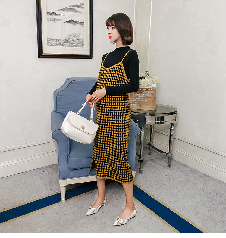 เอี๊ยมกระโปรงคลุมท้องยาว ผ้าไหมพรมยืดตัวนิ่ม มาพร้อมเสื้อแขนยาวใส่น่ารักมากค่ะ