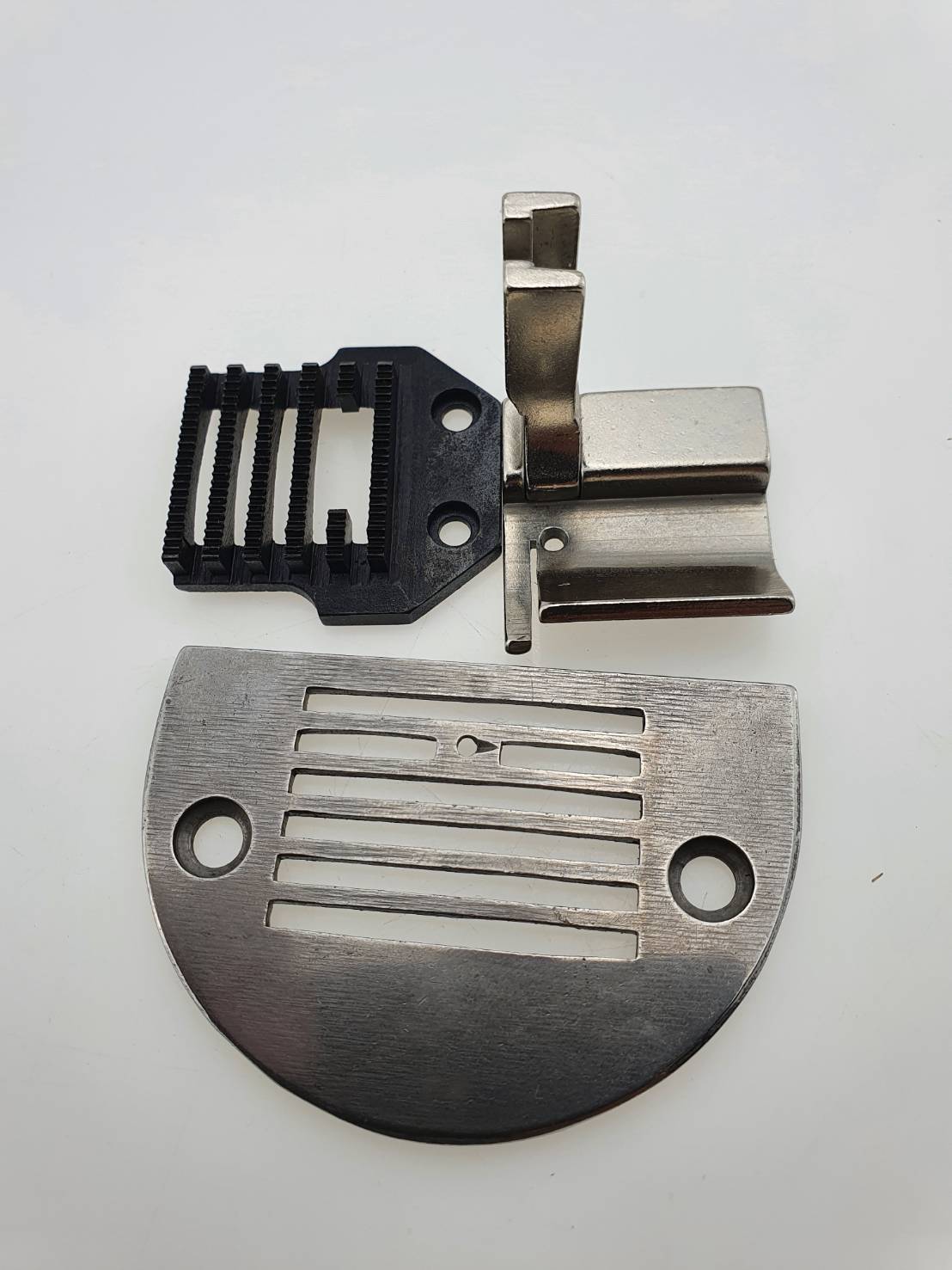 ชุดตีนผีจักรอุตสาหกรรเข็มเดี่ยวสำหรับเย็บผ้ายืด ผ้ากีฬา ผ้าชุดทหารแก้ปัญหาเย็บ แล้วด้ายไม่ติด