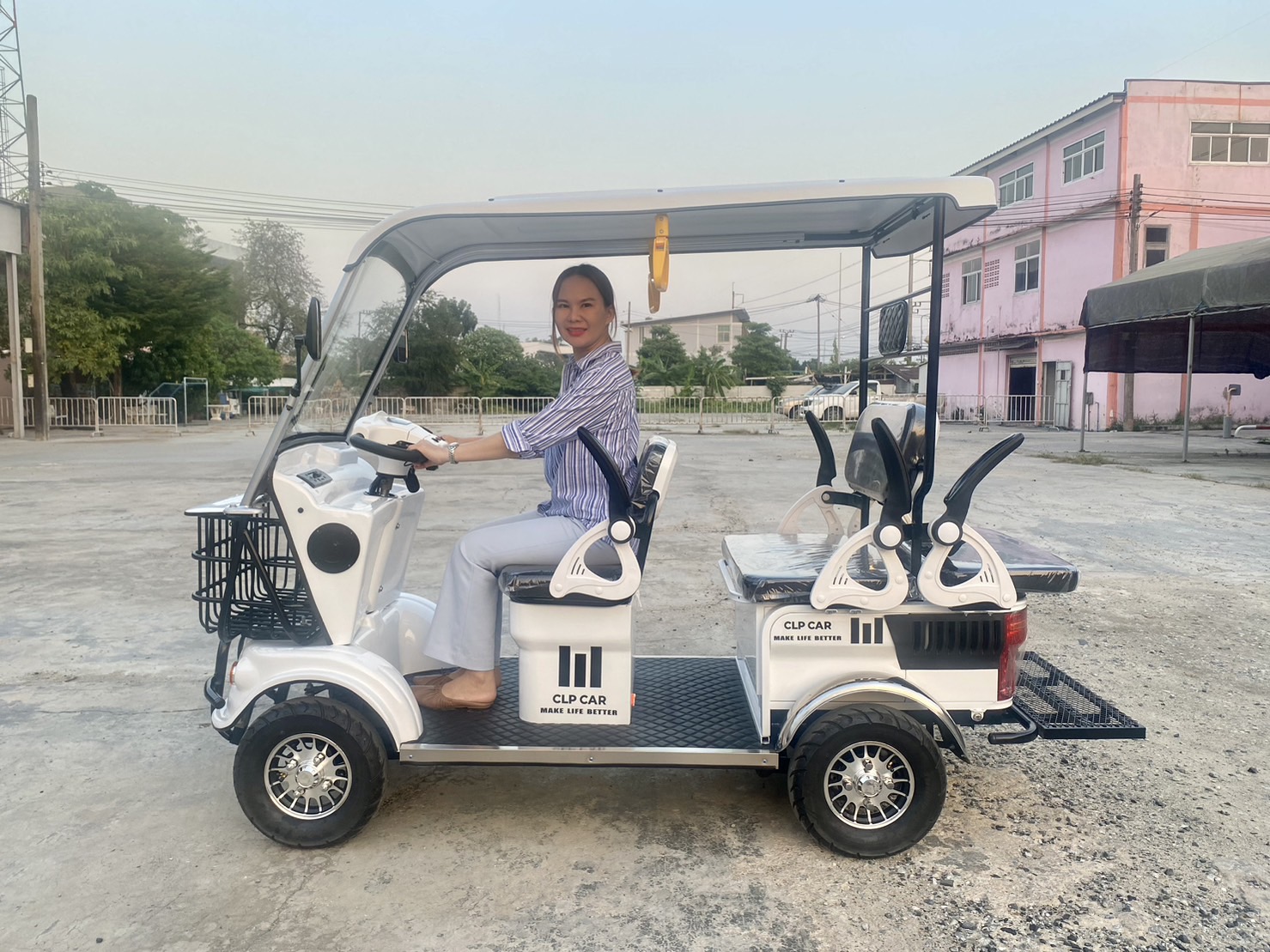 รถไฟฟ้า 4 ล้อ 4-5 ที่นั่ง รุ่น M-01T ยี่ห้อ CLP CAR ขับแฮนด์บิด