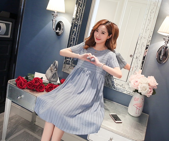 เดรสคลุมท้องสไตล์เกาหลี แขนสั้น ลายตรง ทรงระบาย มีเชือกปรับขนาดครรภ์ M L XL,XXL