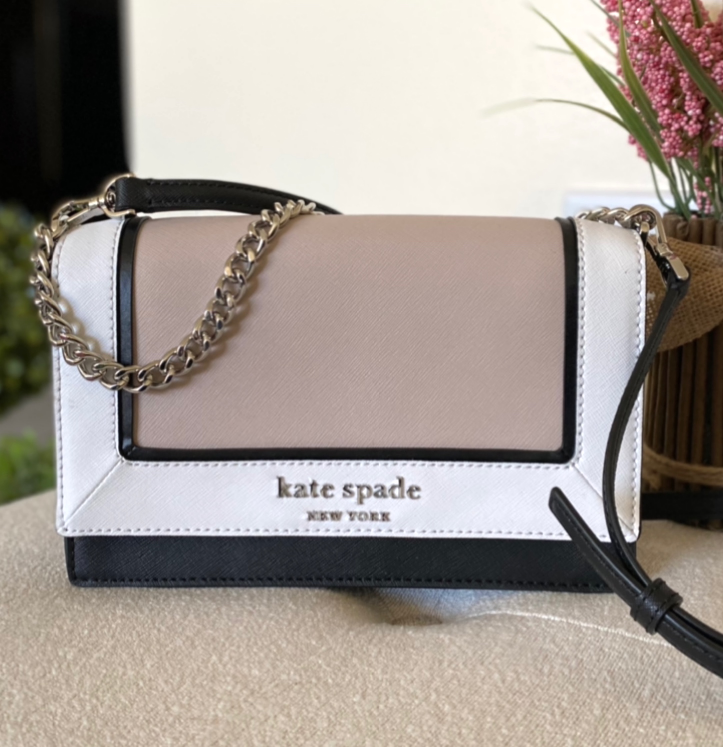 กระเป๋าสะพาย Kate spade wkru6699 cameron colorblock leather bag