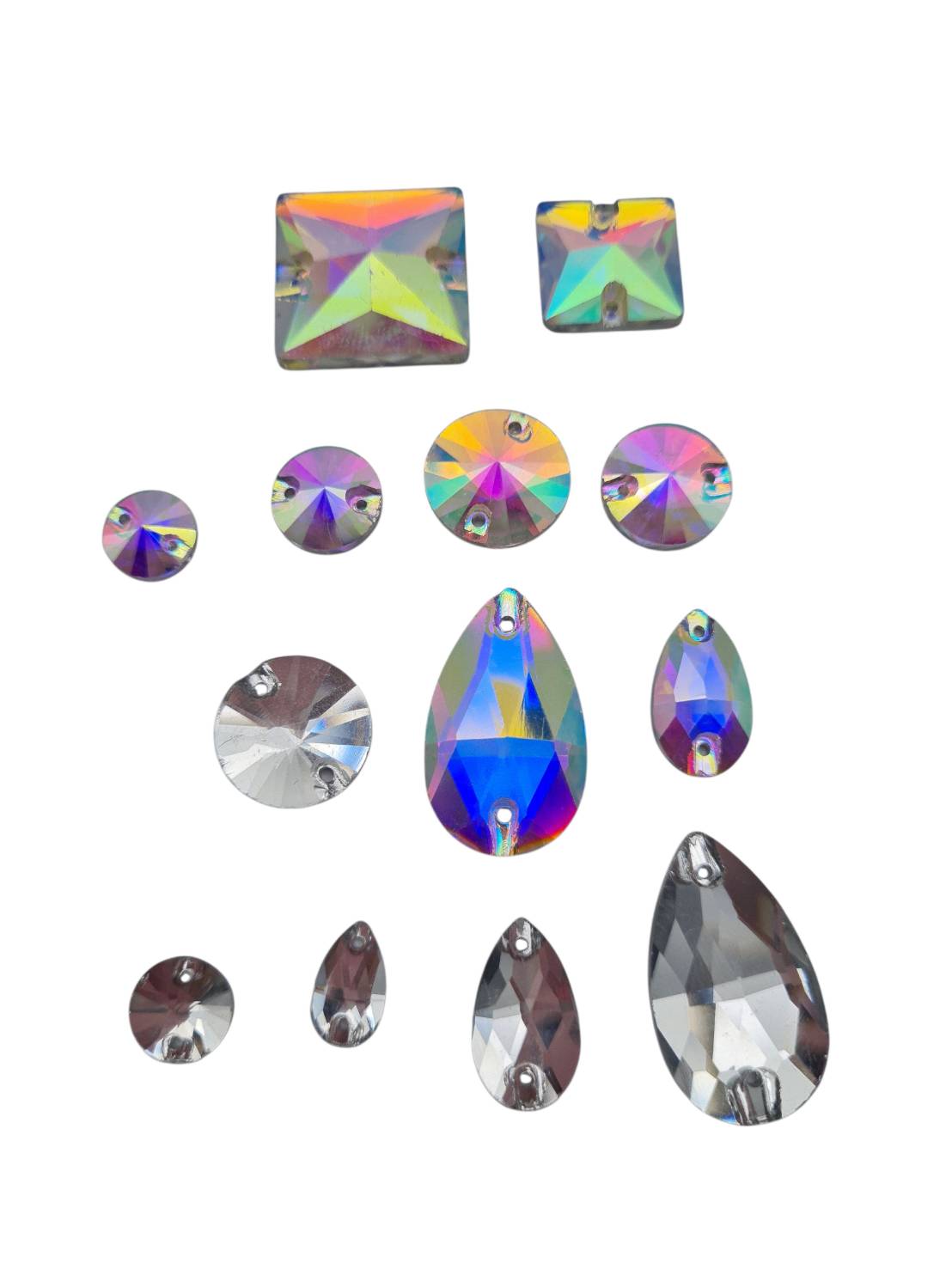 คริสตัลเนื้อแก้วมีรูสำหรับเย็บ สีรุ้งAB และสีใส สำหรับงานประดับตกแต่งชุดการแสดงและชุดต่างๆ