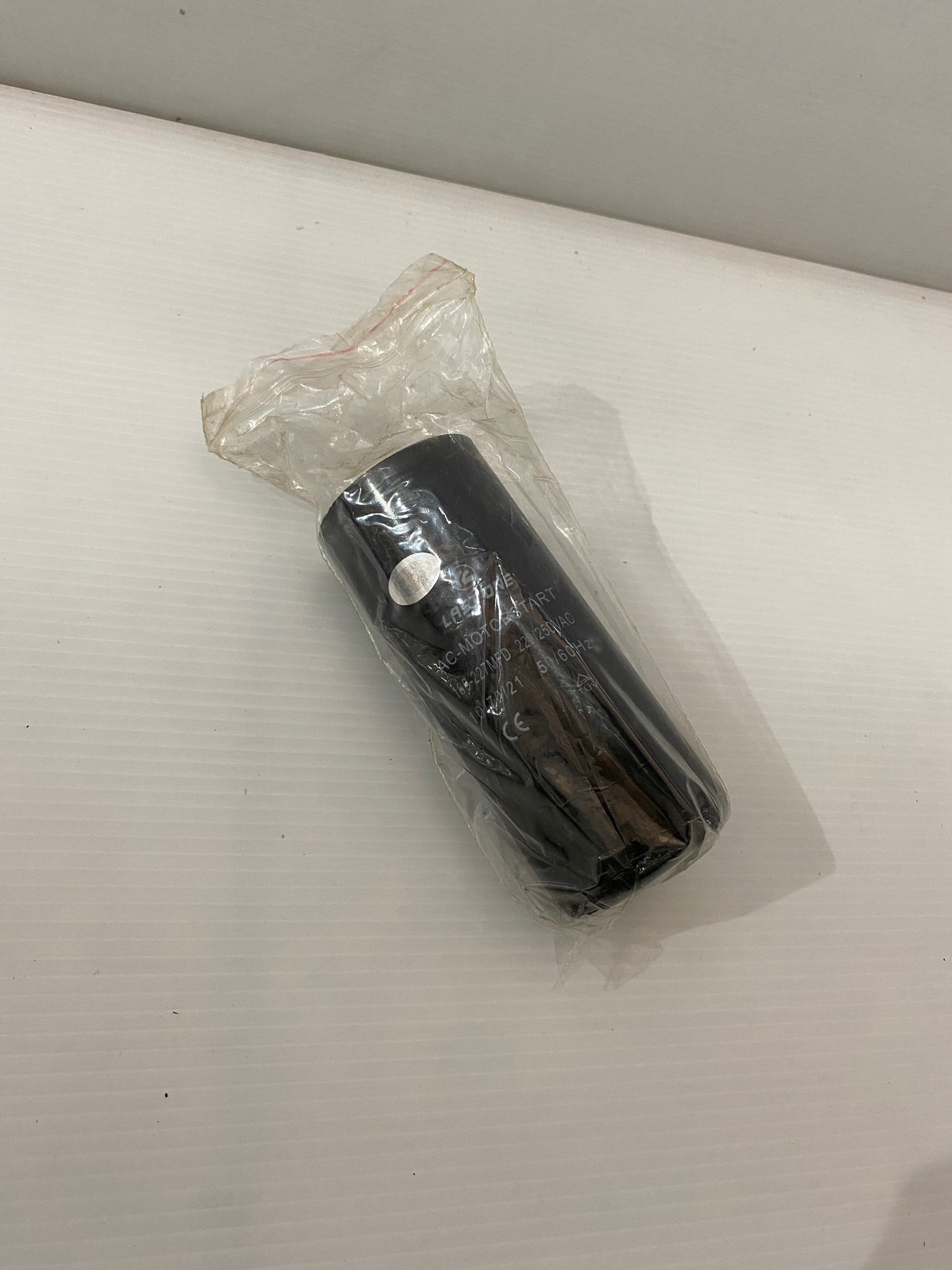 คาปาซิเตอร์ คอนเดนเซอร์ปั๊มบาดาล 1.2HP No.189-227uFx220V. LAST ONE