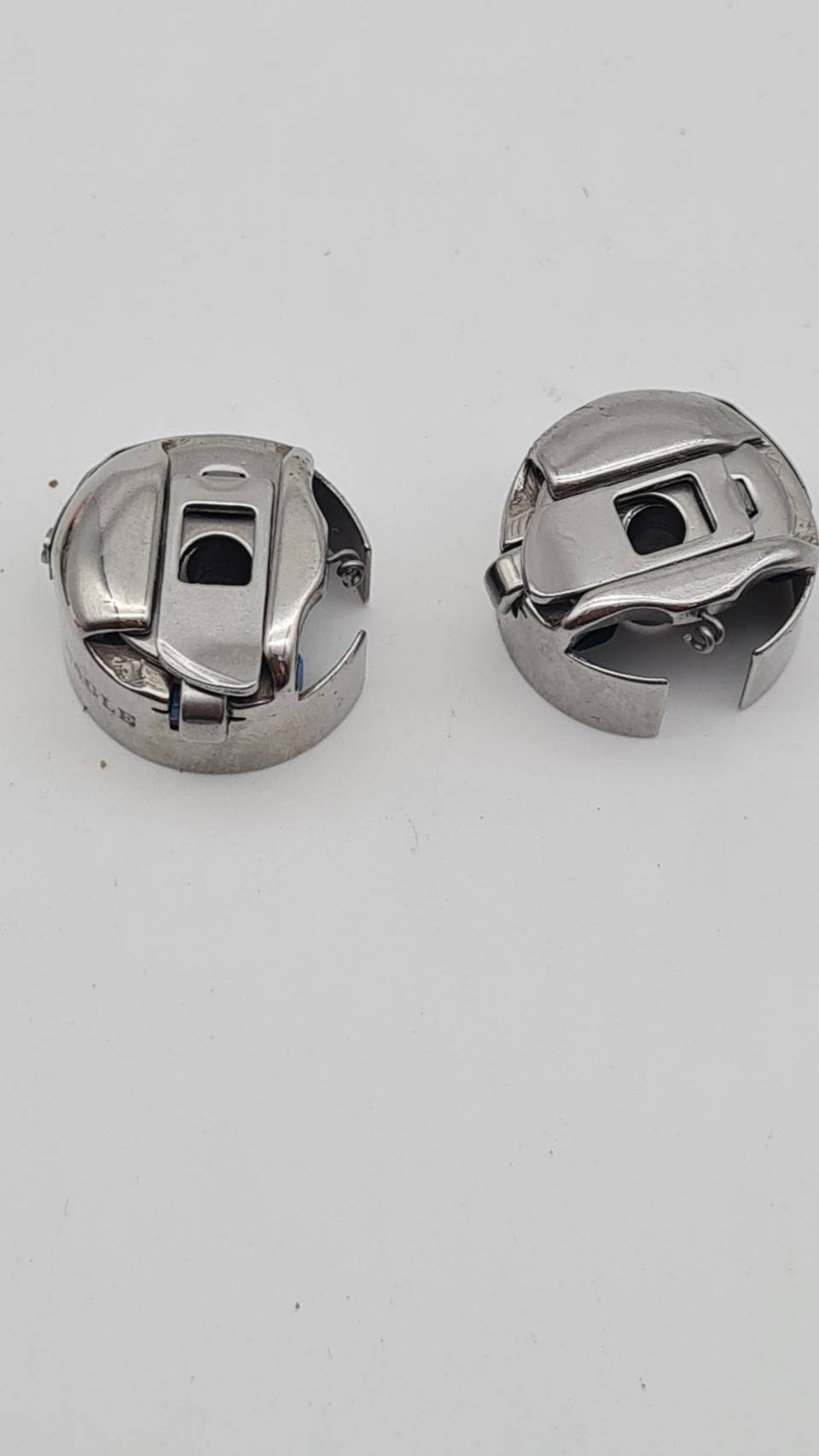 กะโหลกจักรสำหรับจักรปักคอมพิวเตอร์ Bobbin case ใช้งานได้อย่างดีเยี่ยม ลดอาการด้ายกระโดน กะโหลกจักรขนาดมาตรฐาน